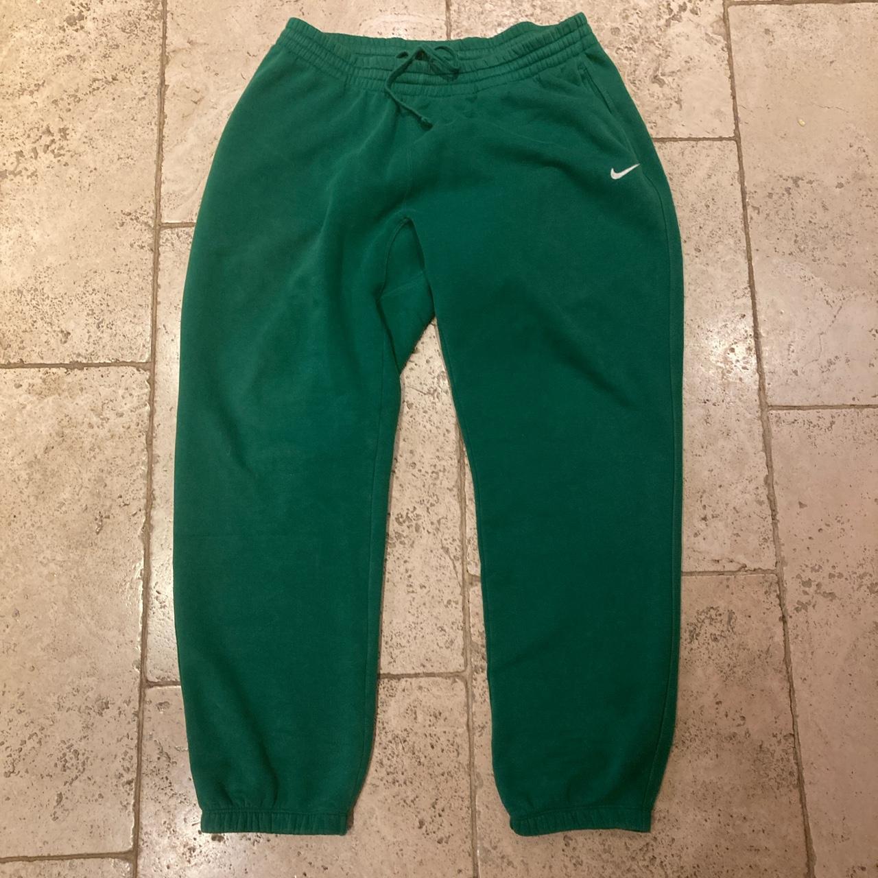 Vintage Y2k nike joggers Size xxl can fit any size... Depop