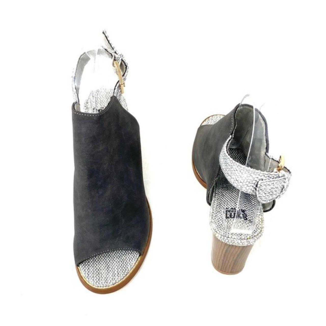 Muk Luks Women's Grey Sandals (4)