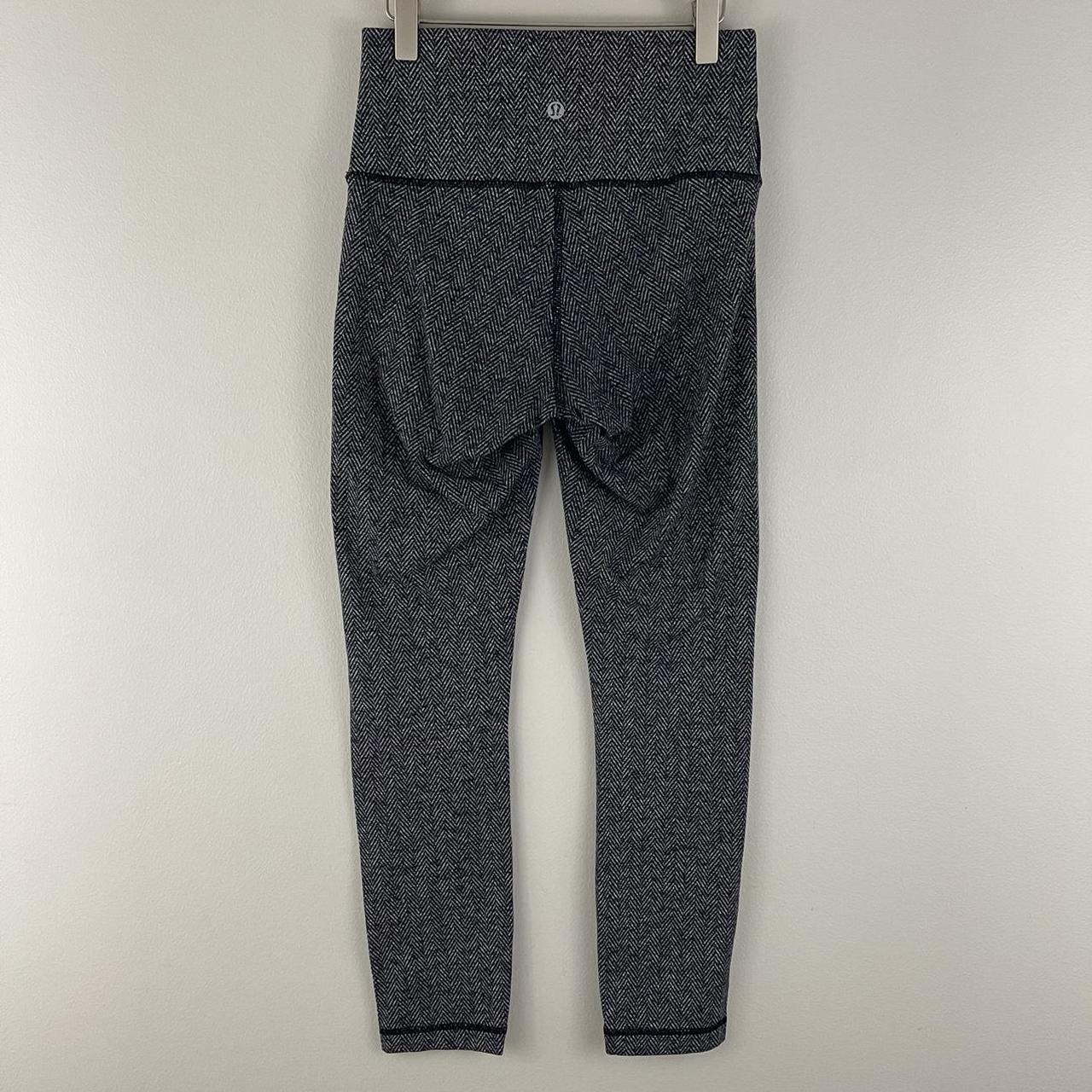 Lululemon Black/Gray herringbone knit wunder under leggings 4