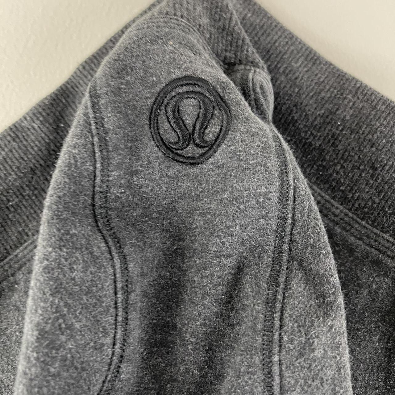 LULULEMON Heathered Black Grey Athletic Lightweigh