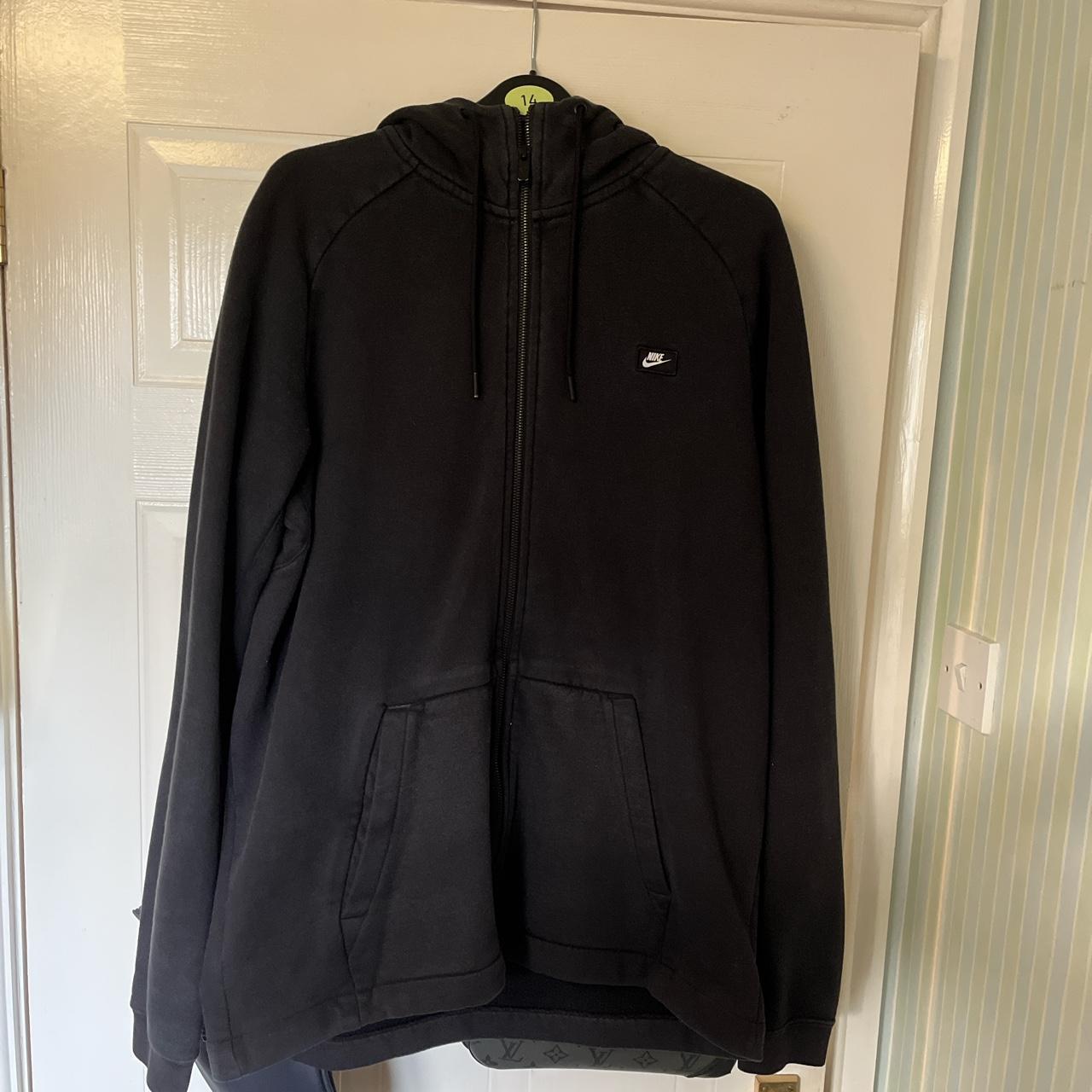 zip up black nike jacket