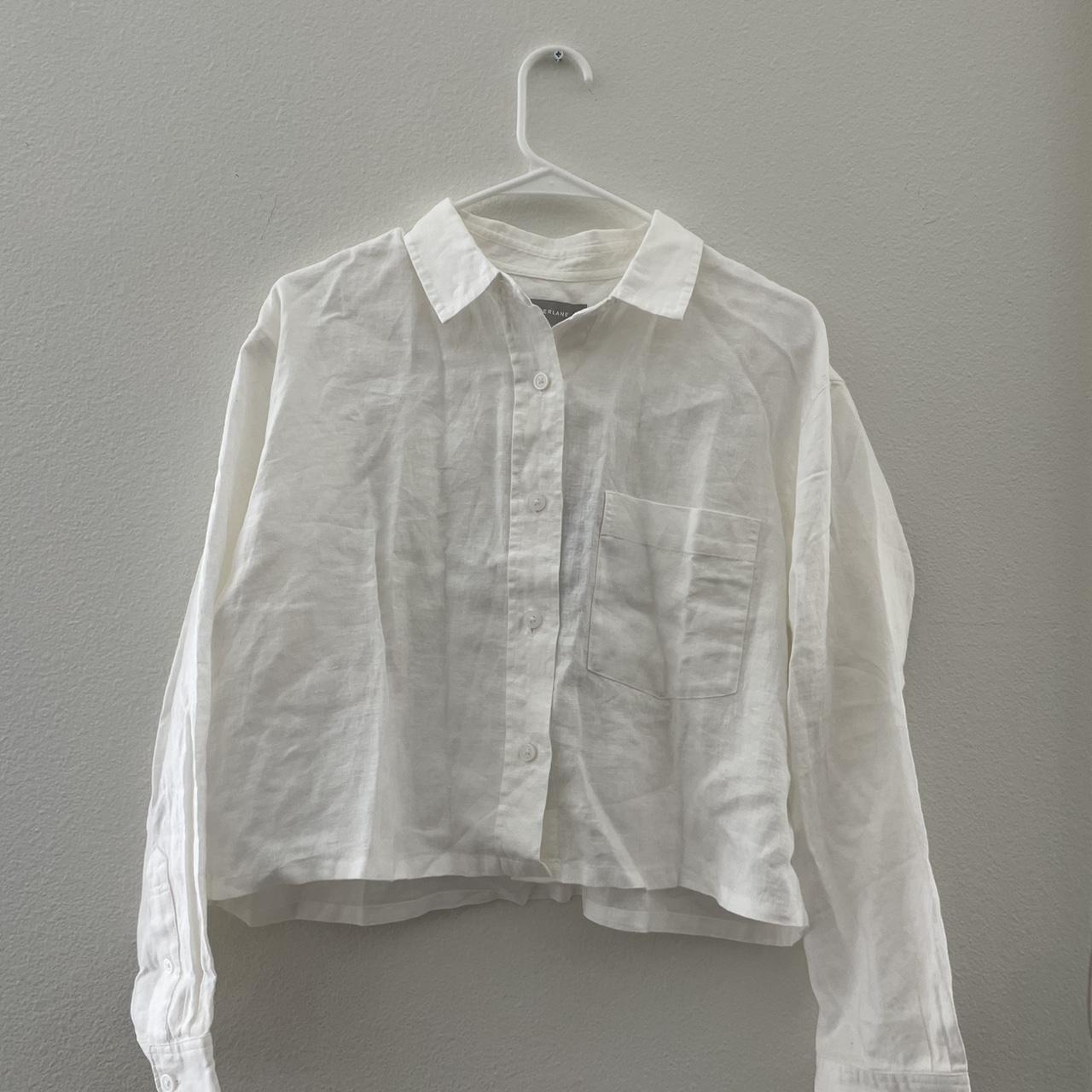 New with tags Everlane cropped 100% linen button up!... - Depop