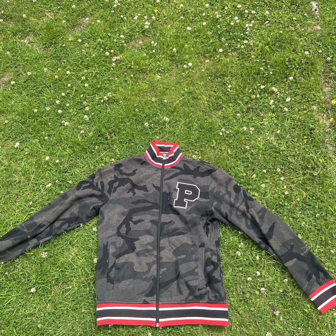 item listed by snailgarmz