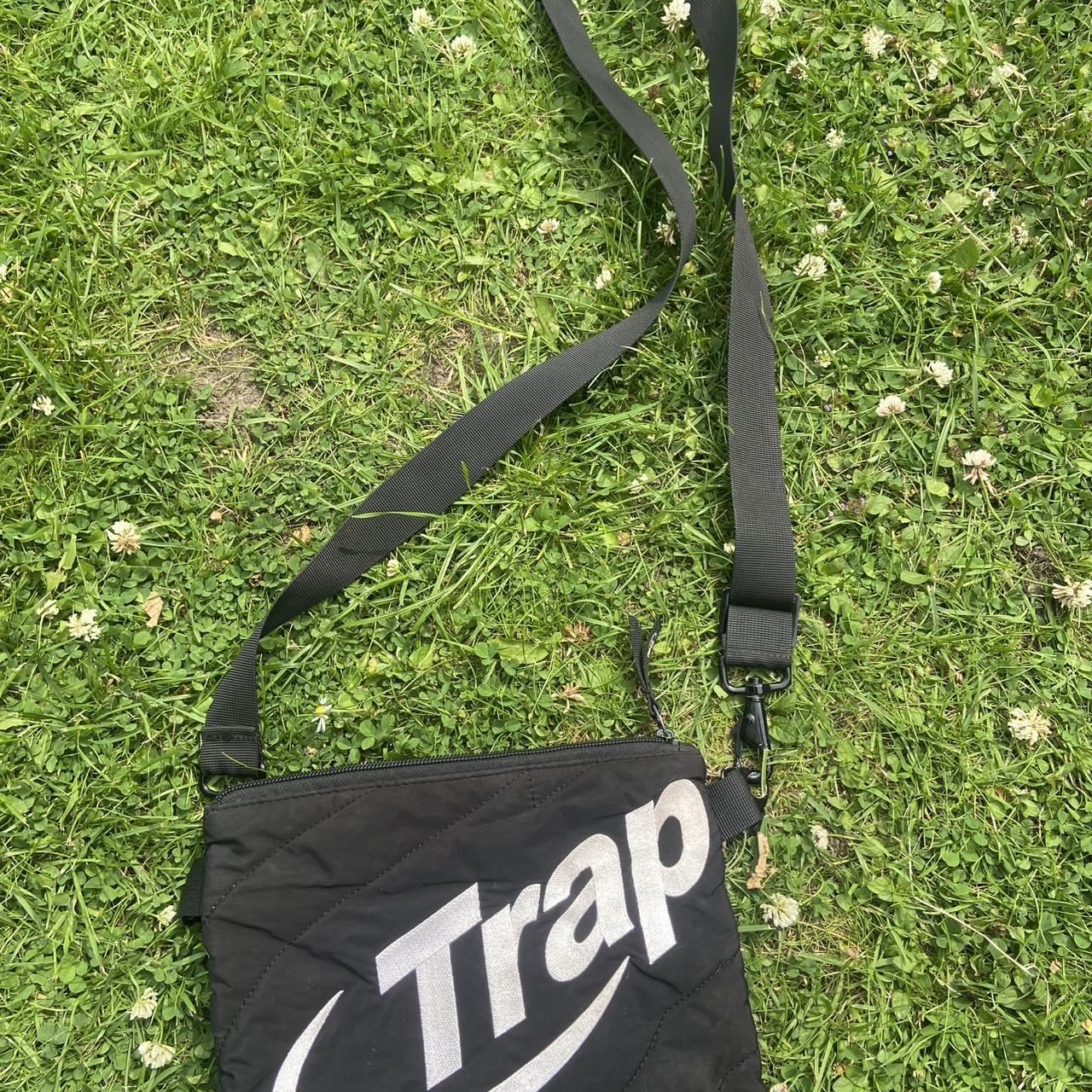 item listed by snailgarmz