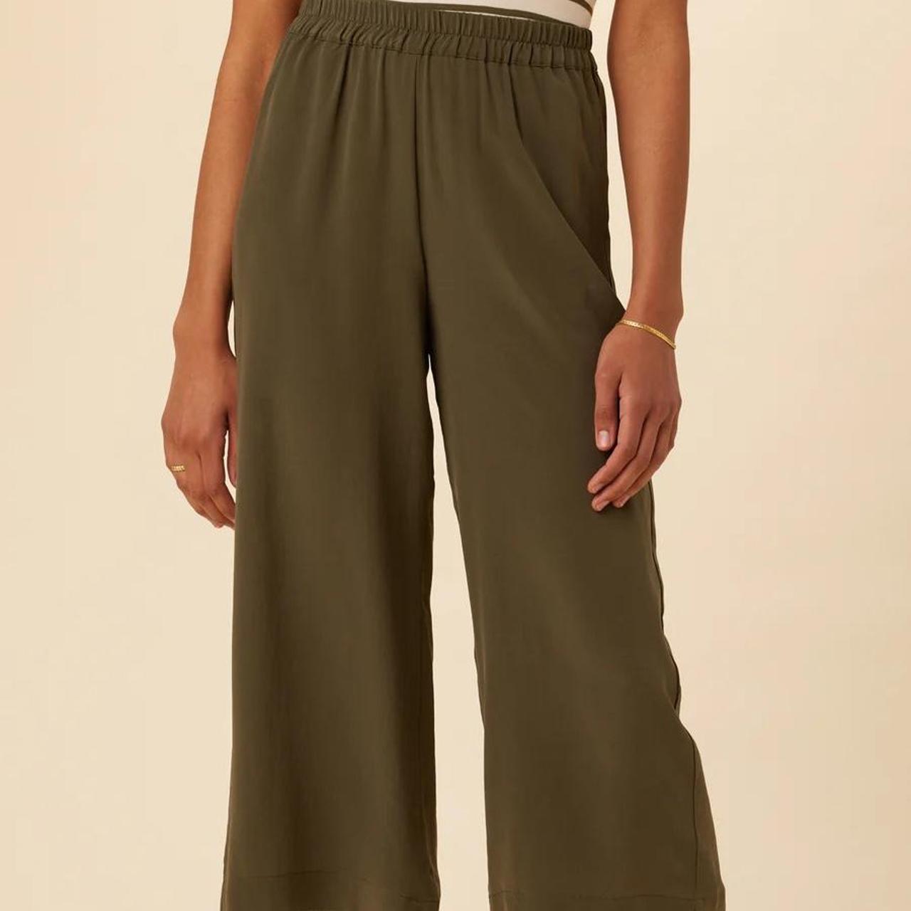 Amour Vert Women's Khaki Trousers (2)