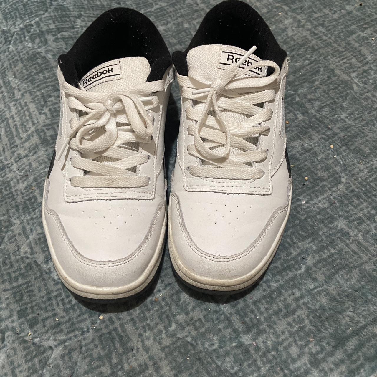 Reebok Women's Black and White Trainers | Depop