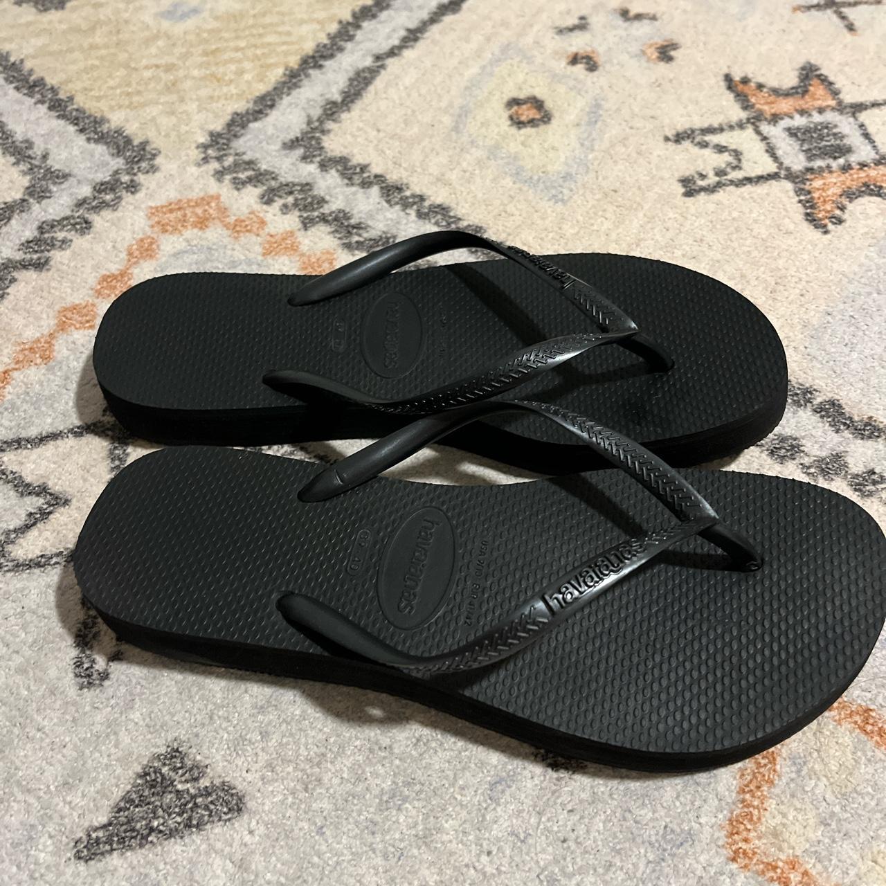 Havaianas Women's Black Flipflops | Depop