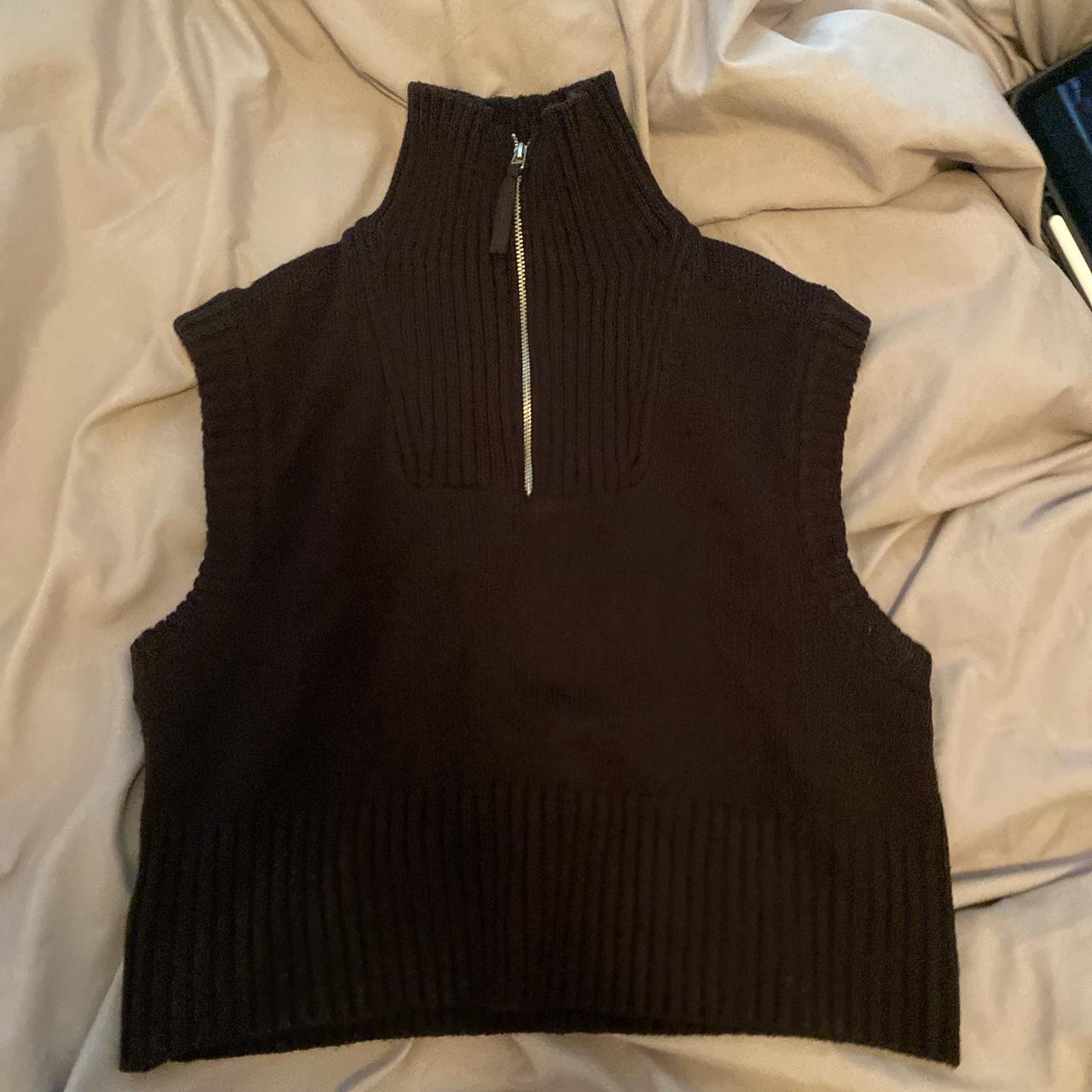 H&M Women's Black and Grey Vest Depop