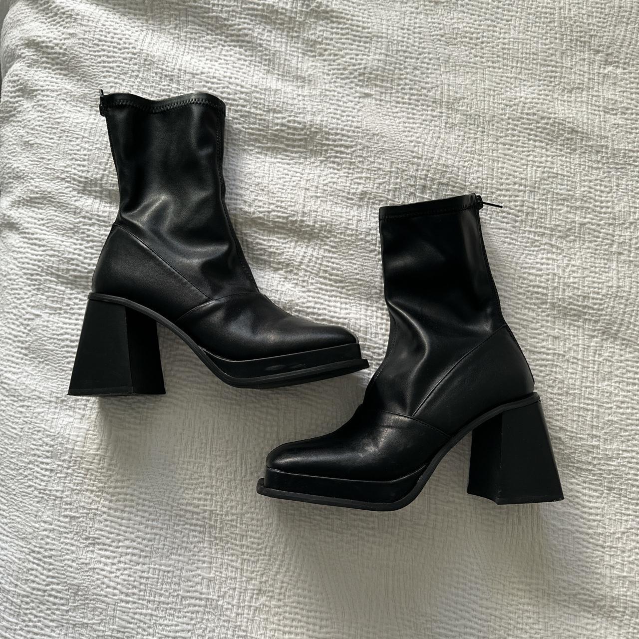 item listed by niquesss