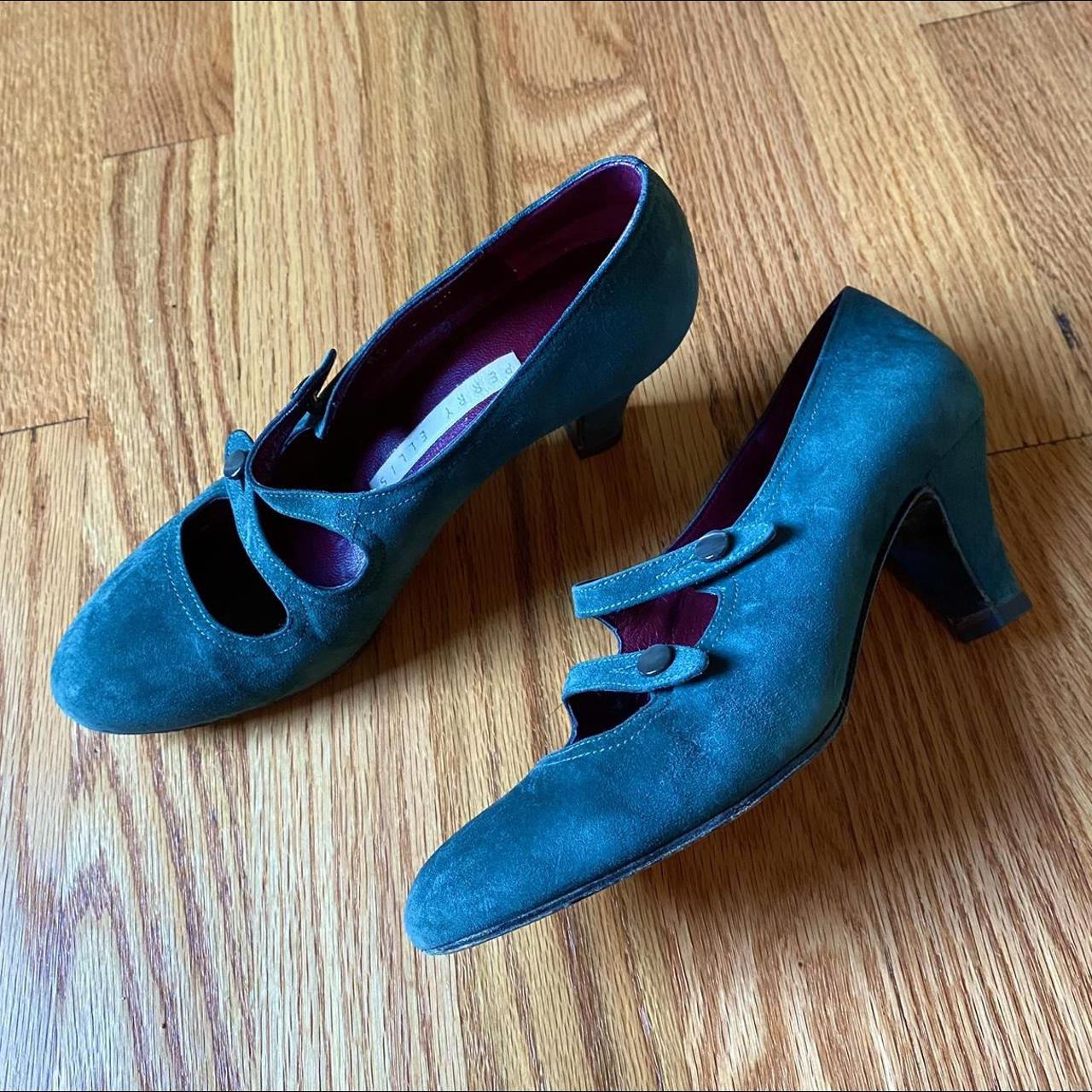 Perry Ellis Women's Blue and Green Courts | Depop