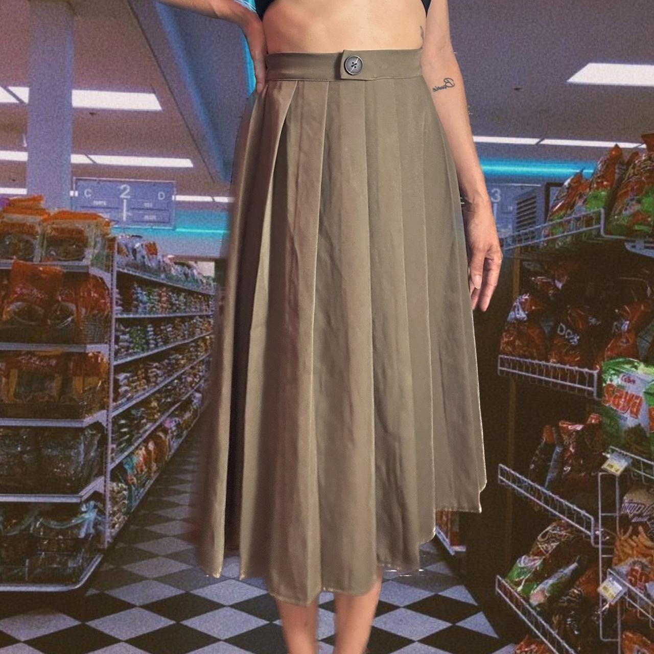 【せいら着用】ER PLEATED SKIRT カーキ せいら着用】ER PLEATED SKIRT カーキ