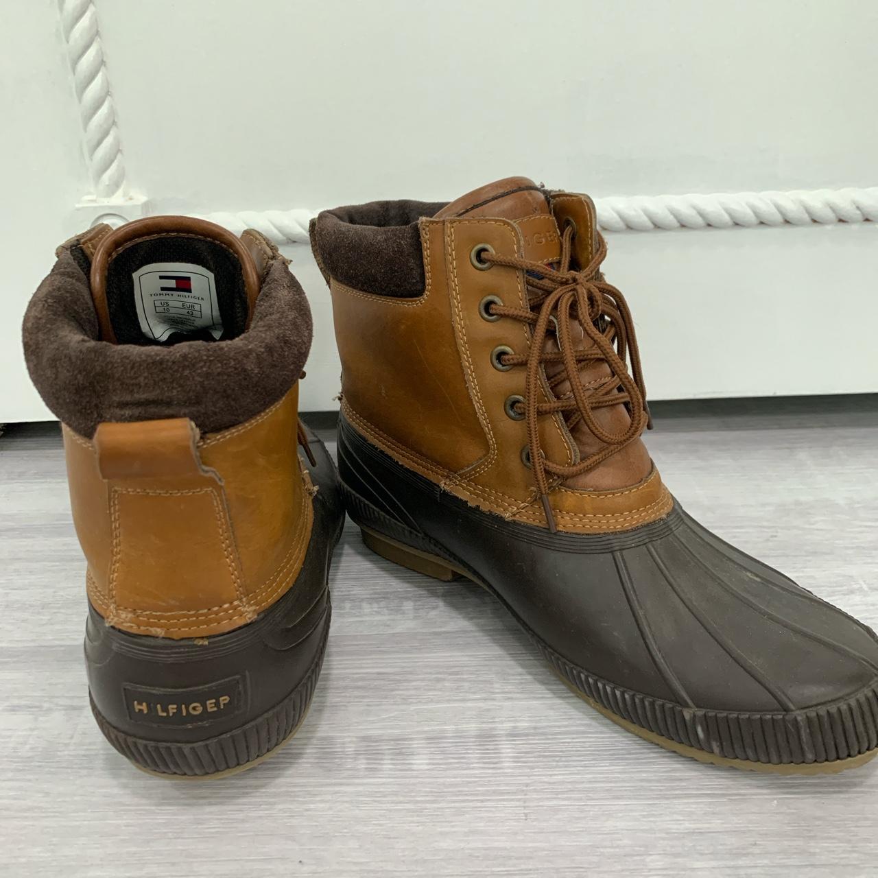 tommy hilfiger water boots