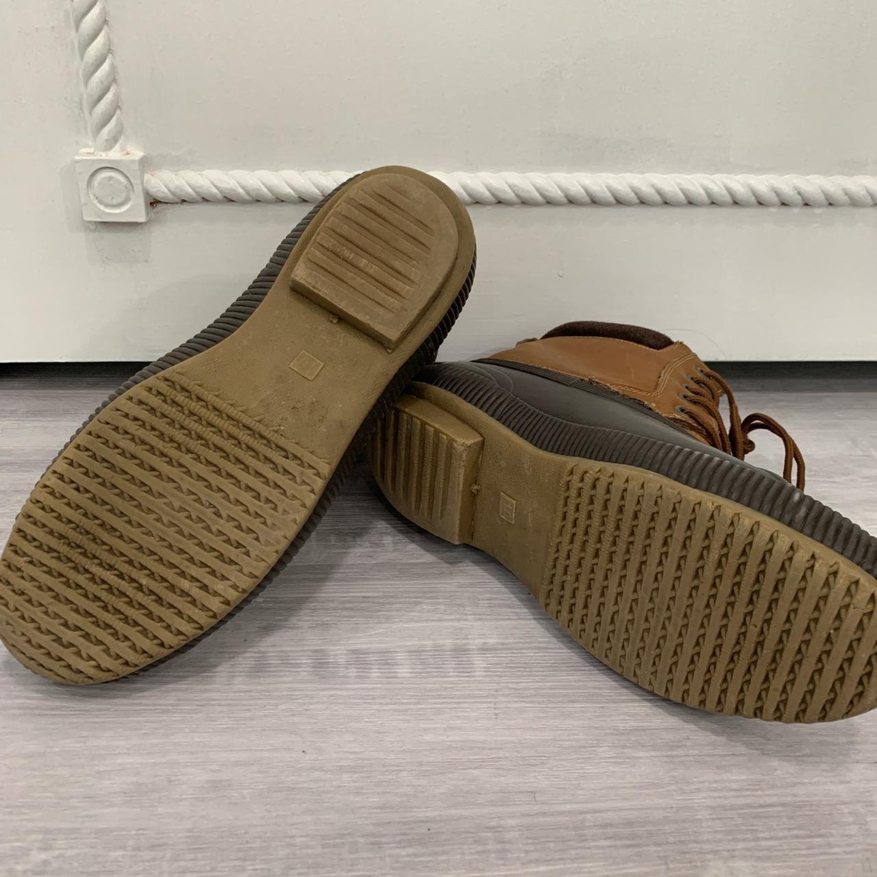 tommy hilfiger water boots