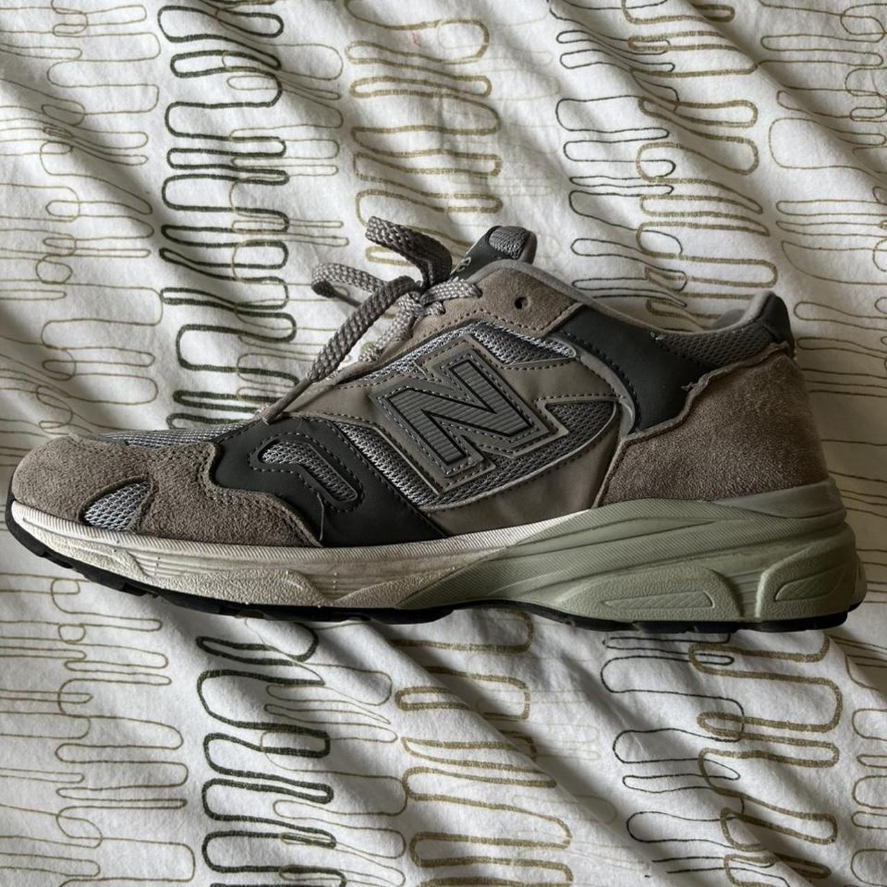 New balance 920 in size 8, in mint condition. Hardly... - Depop