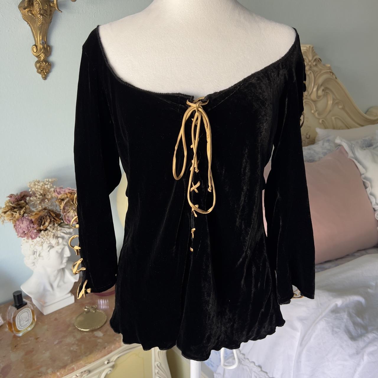 item listed by vintagevalleygirl