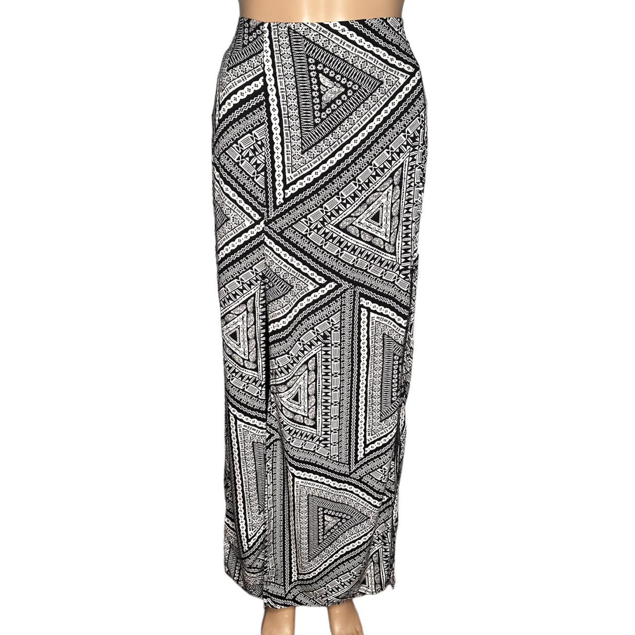 Garage women black white maxi skirt size M,