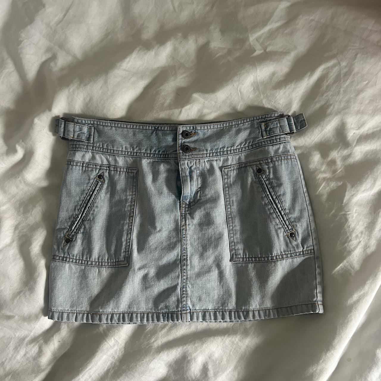 Light Wash Jean Denim Mini Skirt Size 4 Fits Me Depop