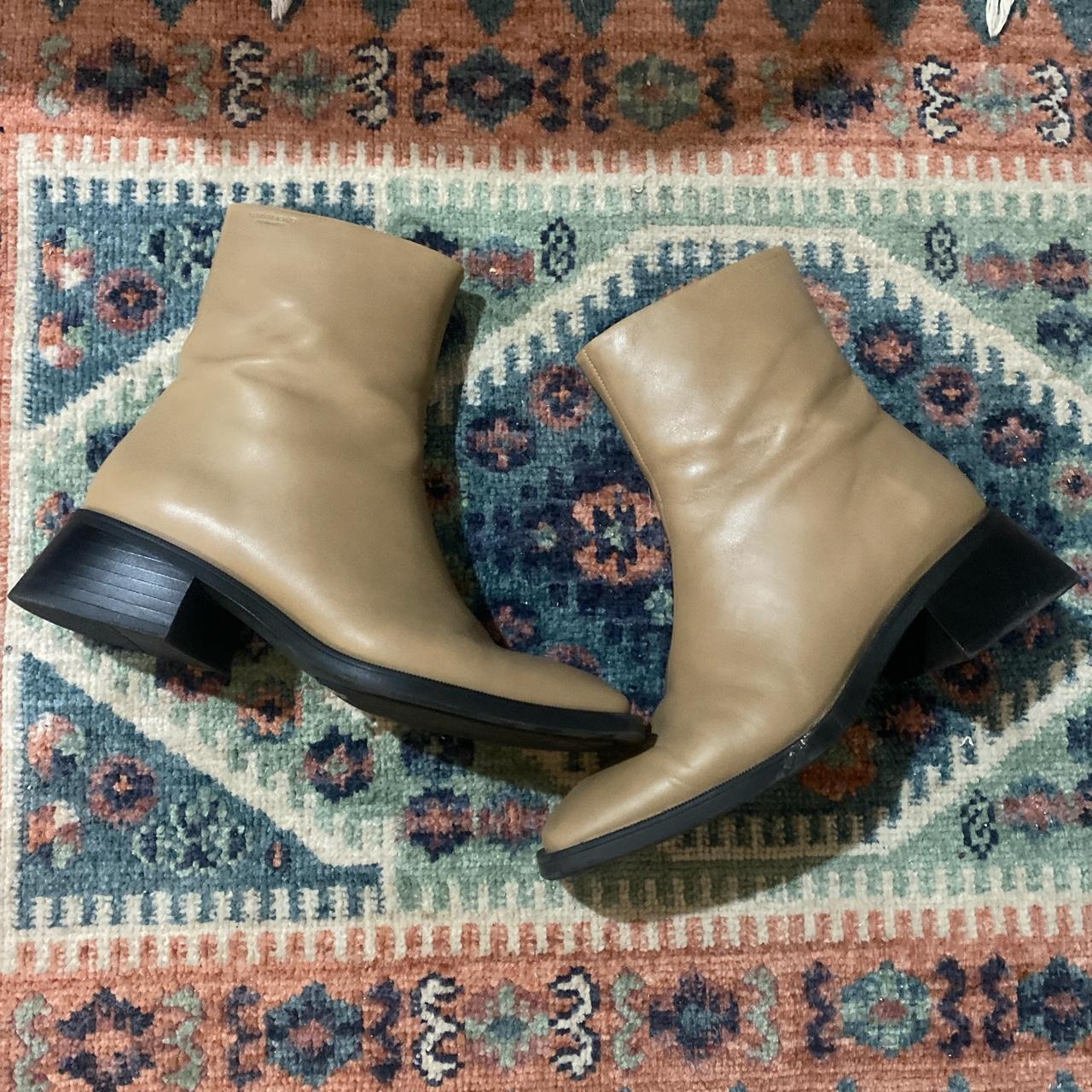 vagabond boots size 7 a little scuffed on the inside Depop