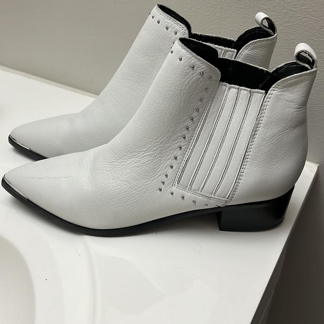 White marc hotsell fisher booties