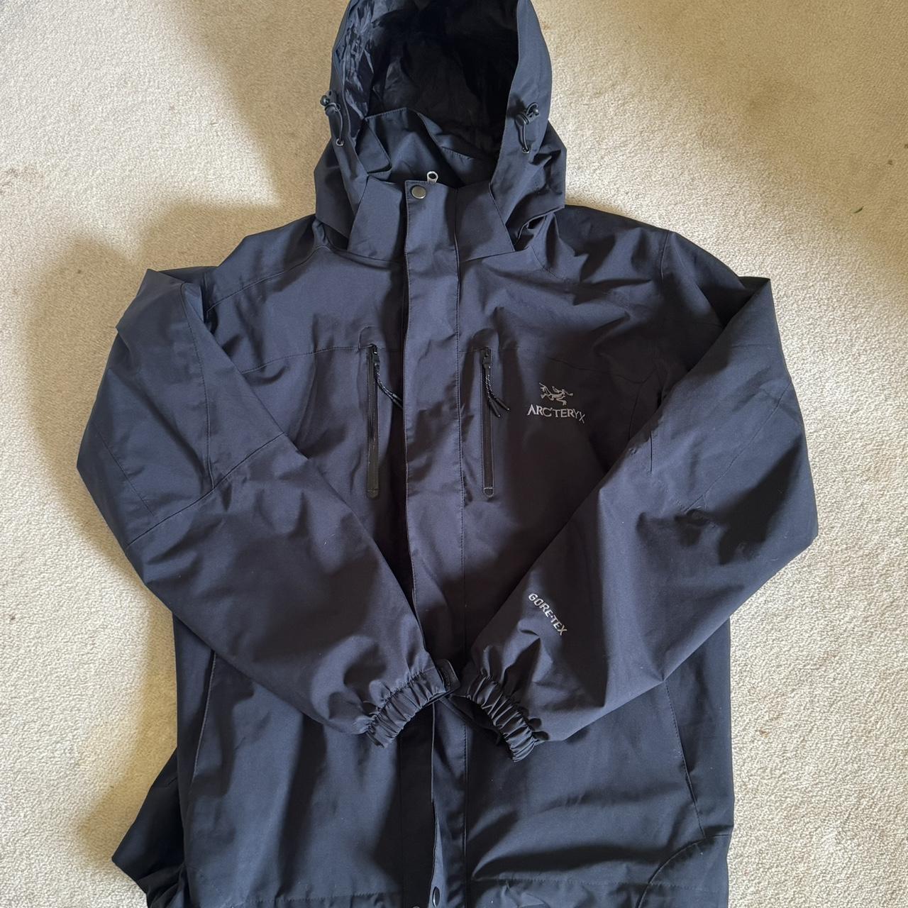 ARC'TERYX M ダークブルー Arcteryx Double zip gore tex jacket Size large, | Depop