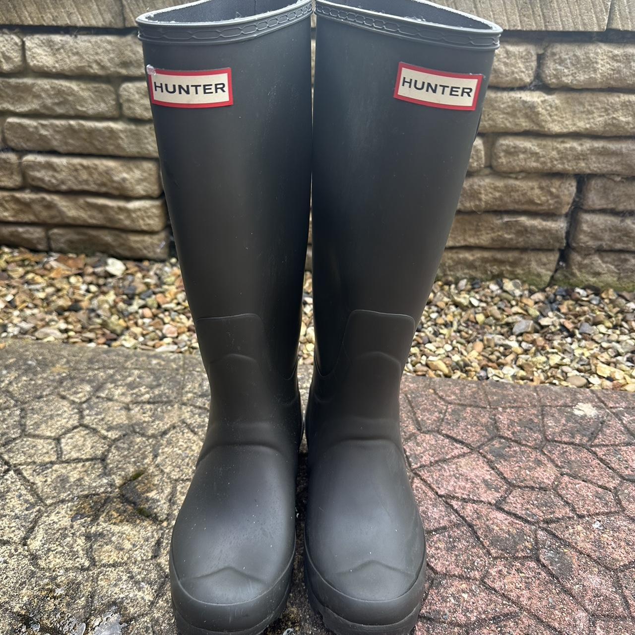 Grey hunter wide leg huntress wellies in size 3. Depop