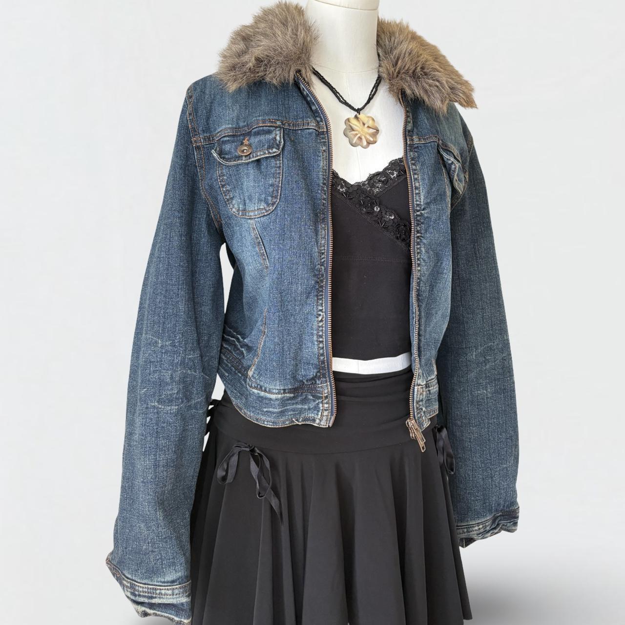 Y2k fur-jacket - Depop