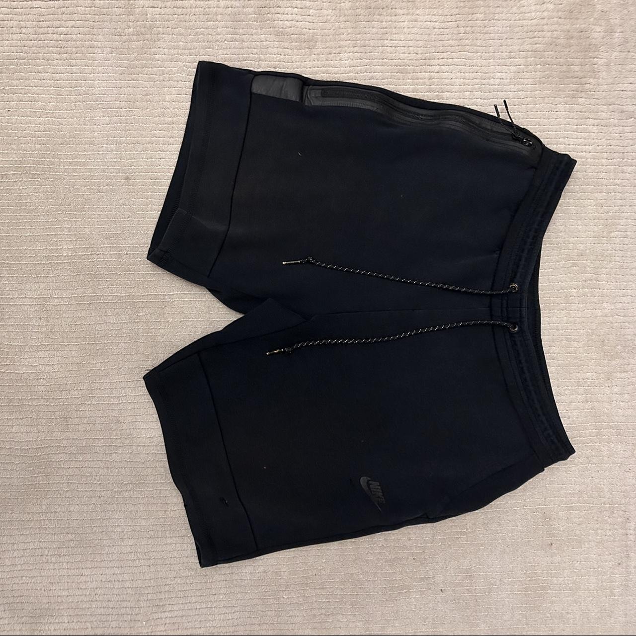 mens black nike tech shorts