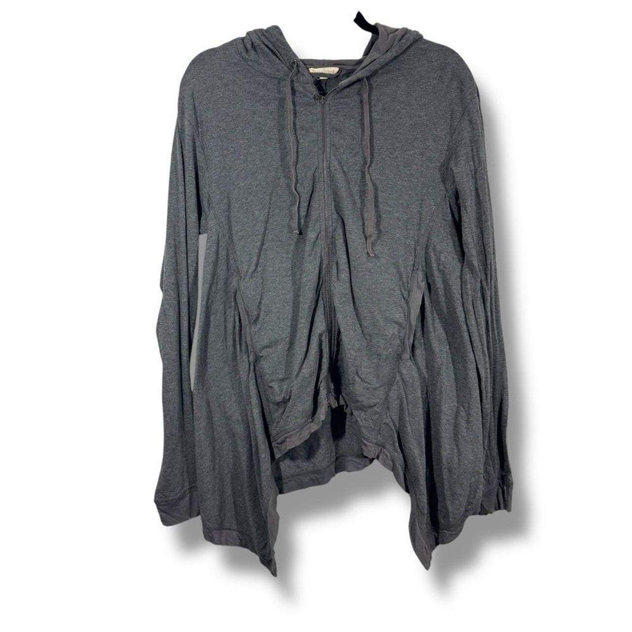 item listed by lizahhh