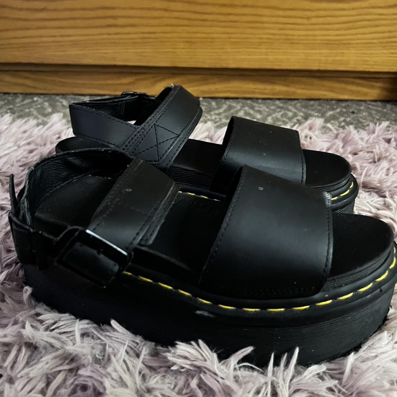 dr martens redfin sandals