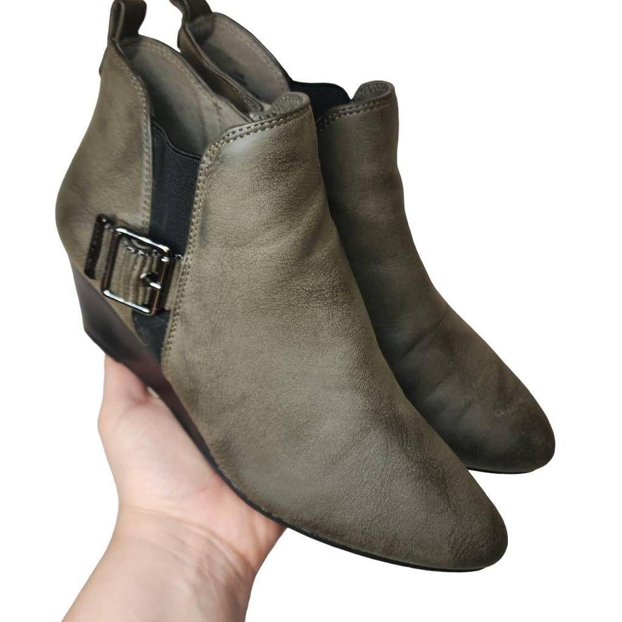 Anne klein clearance chelsea boots