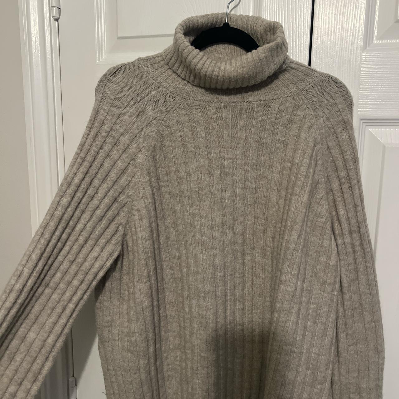 Grey roll neck jumper H&m Worn a few times,... - Depop