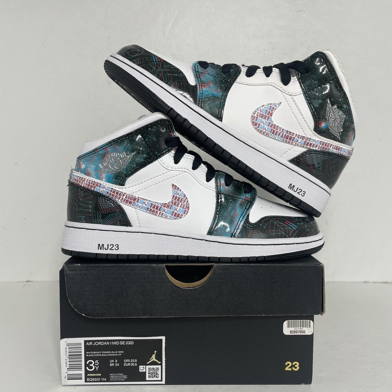 womens nike jordans black and white