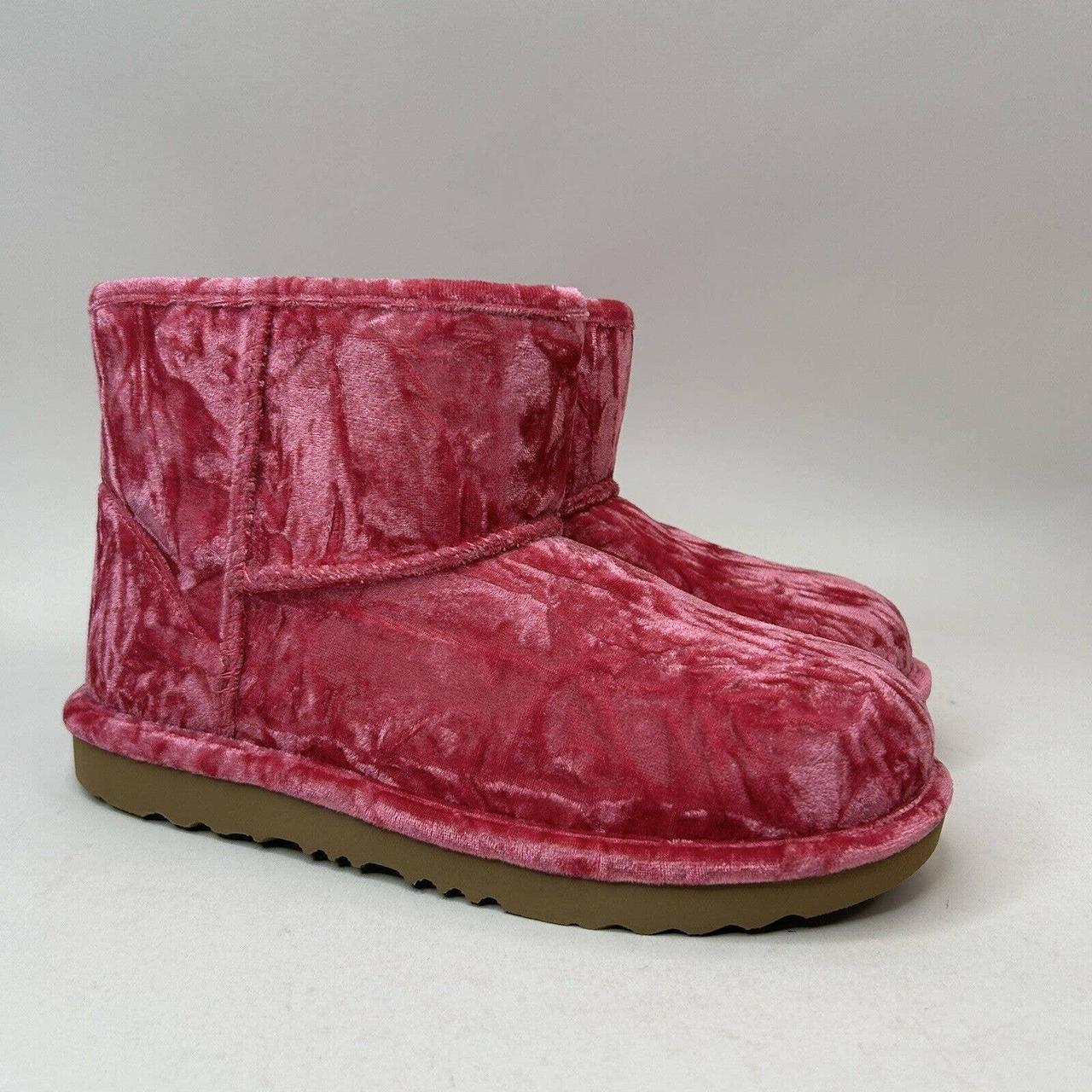 Red hot sale velvet uggs