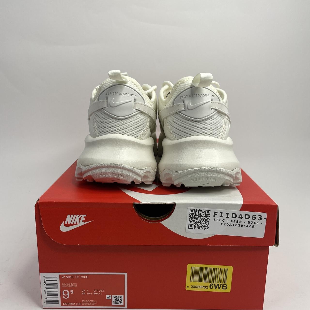 nike tc 7900 sail black white