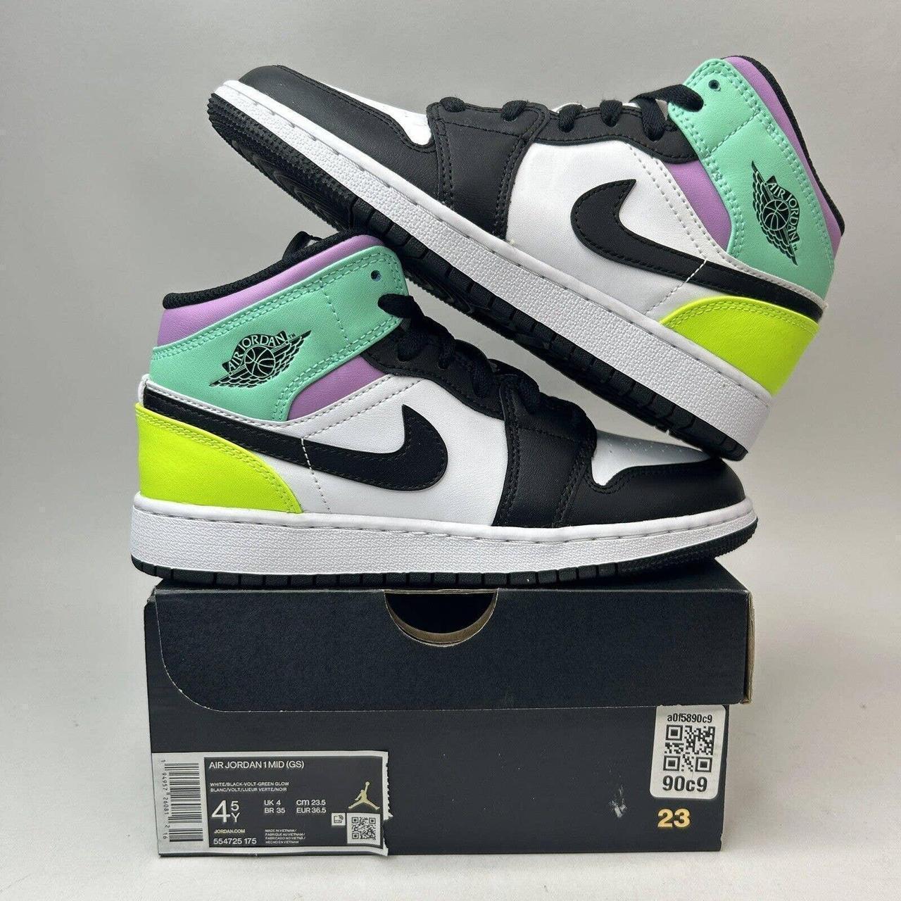 Shoe Air Jordan Vert Pastel Nike Air Jordan Mid GS “Pastel/Volt