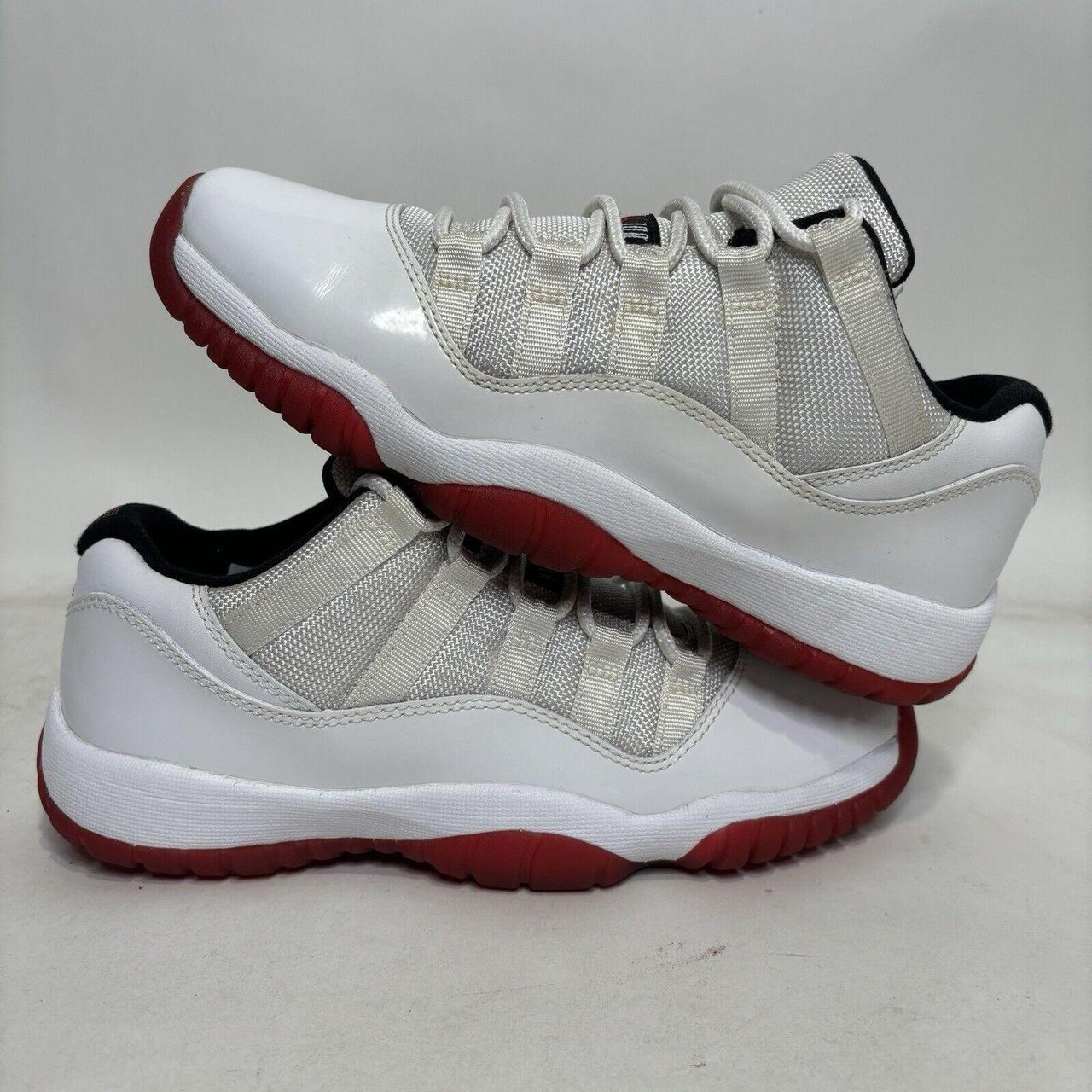 Air jordan 11 retro low red on sale