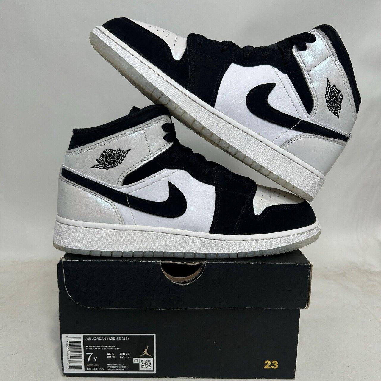 New Air Jordan deals Jordan 1 Mid SE (GS) Shoes~ Youth 7/Women's 8.5