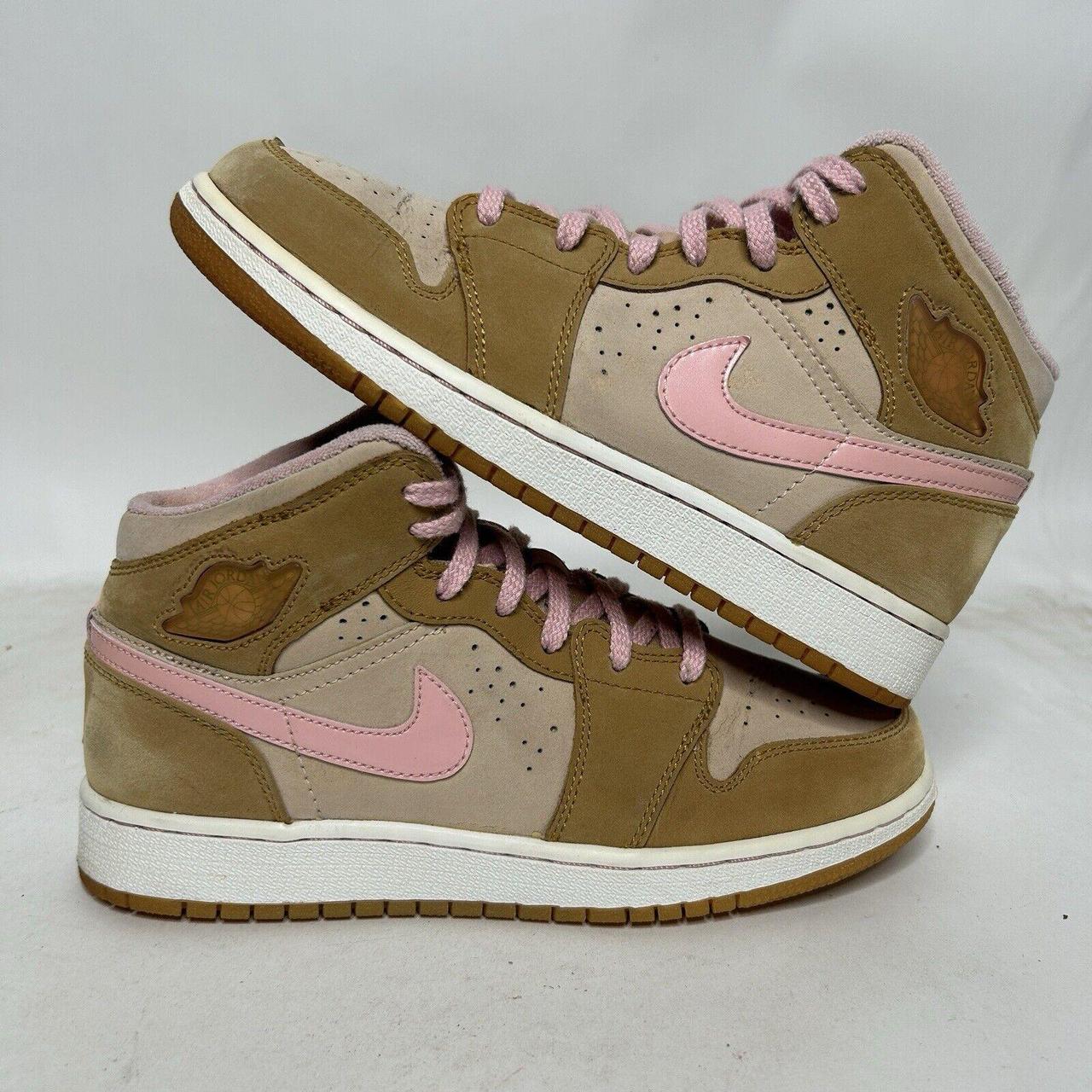 Lola bunny jordan 1s best sale