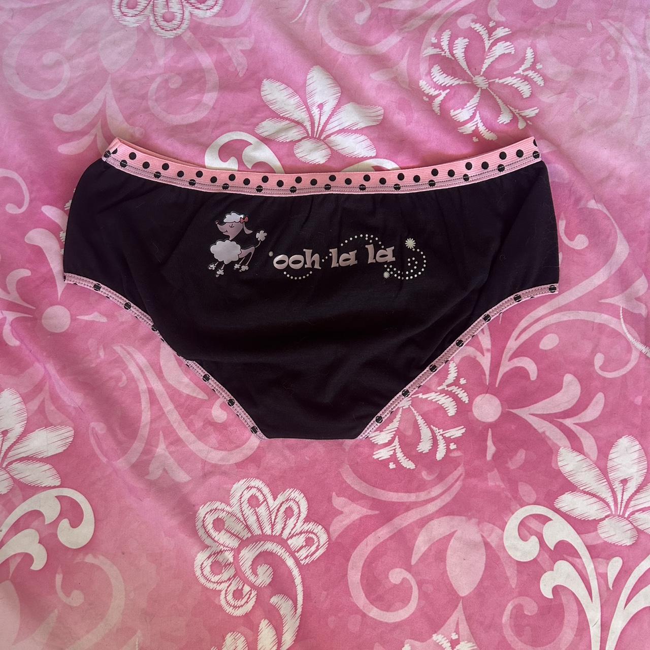item listed by thriftqu33nn