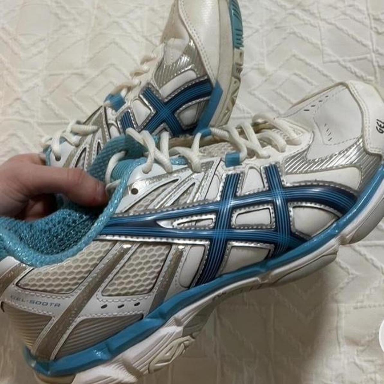 asic gel sneakers