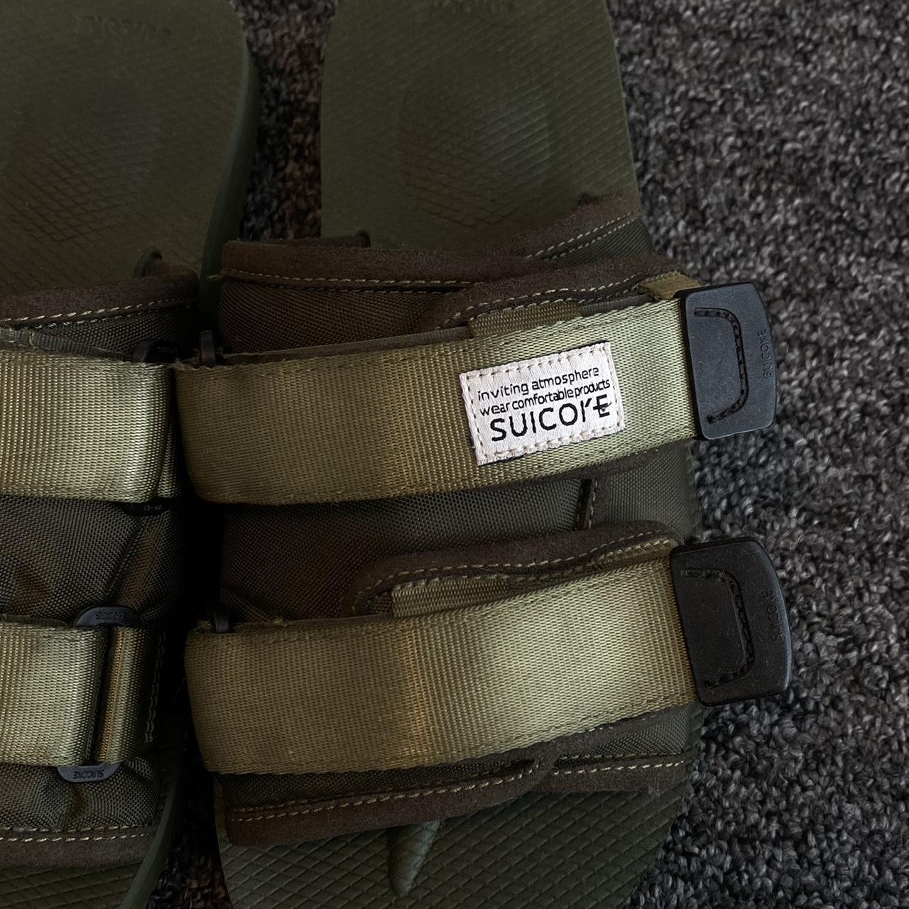 suicoke moto cab on feet