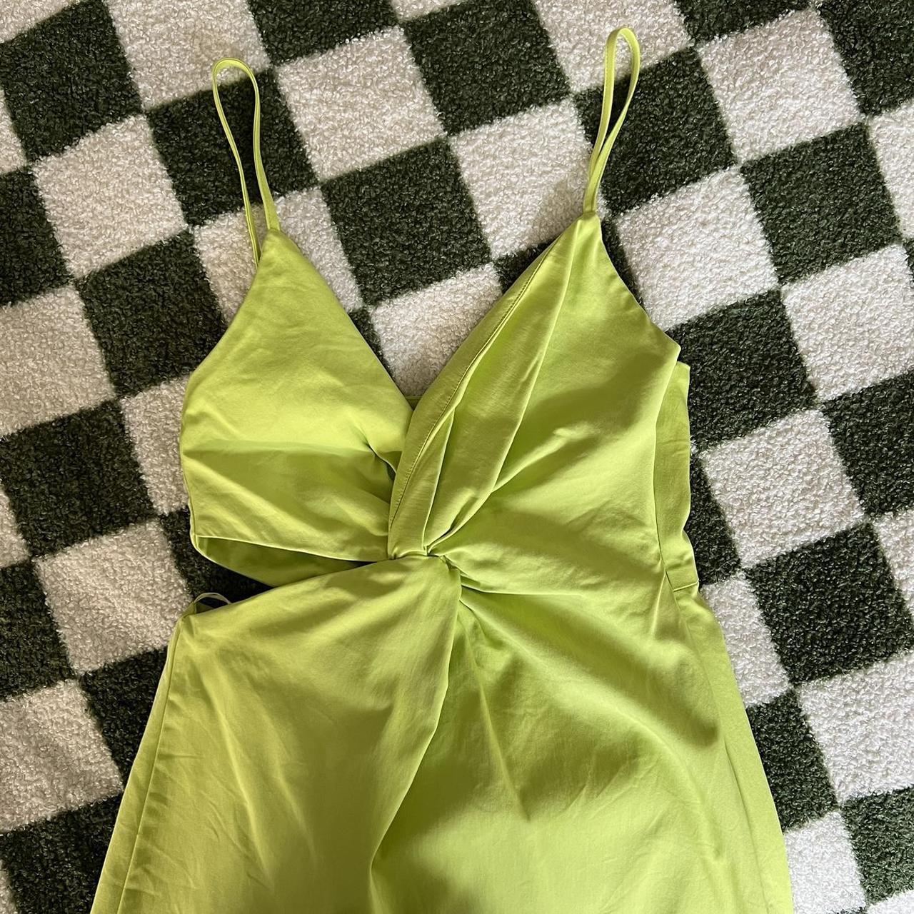 Zara Green Dress In perfect condition Depop