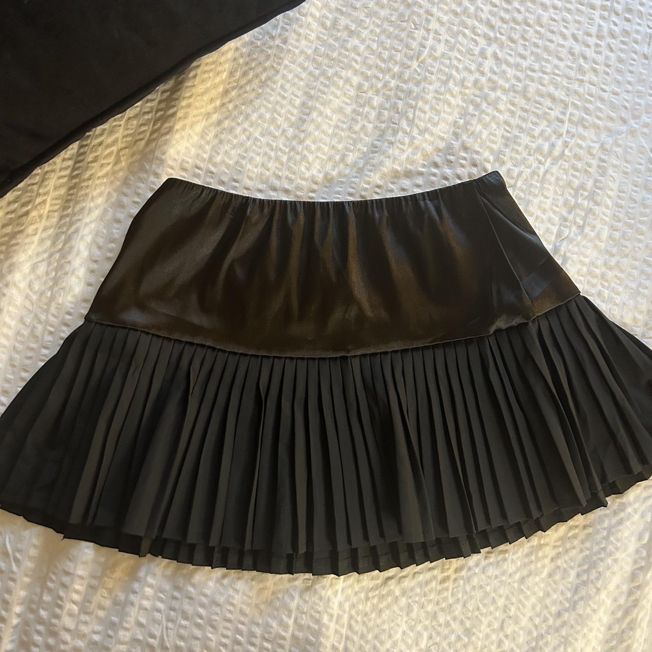black y2k vintage low waist mini pleated skirt Size... - Depop