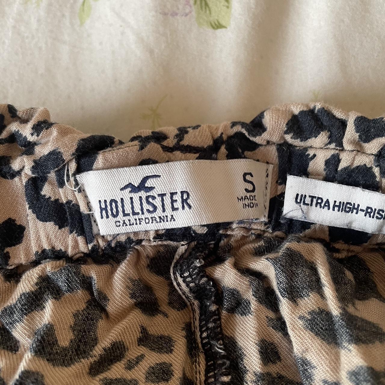 Hollister deals leopard shorts