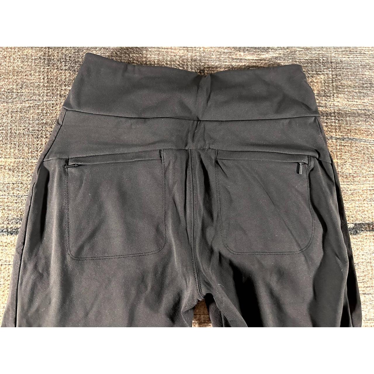 Athleta Headlands Hybrid Cargo Tights. Size 10P.  - Depop