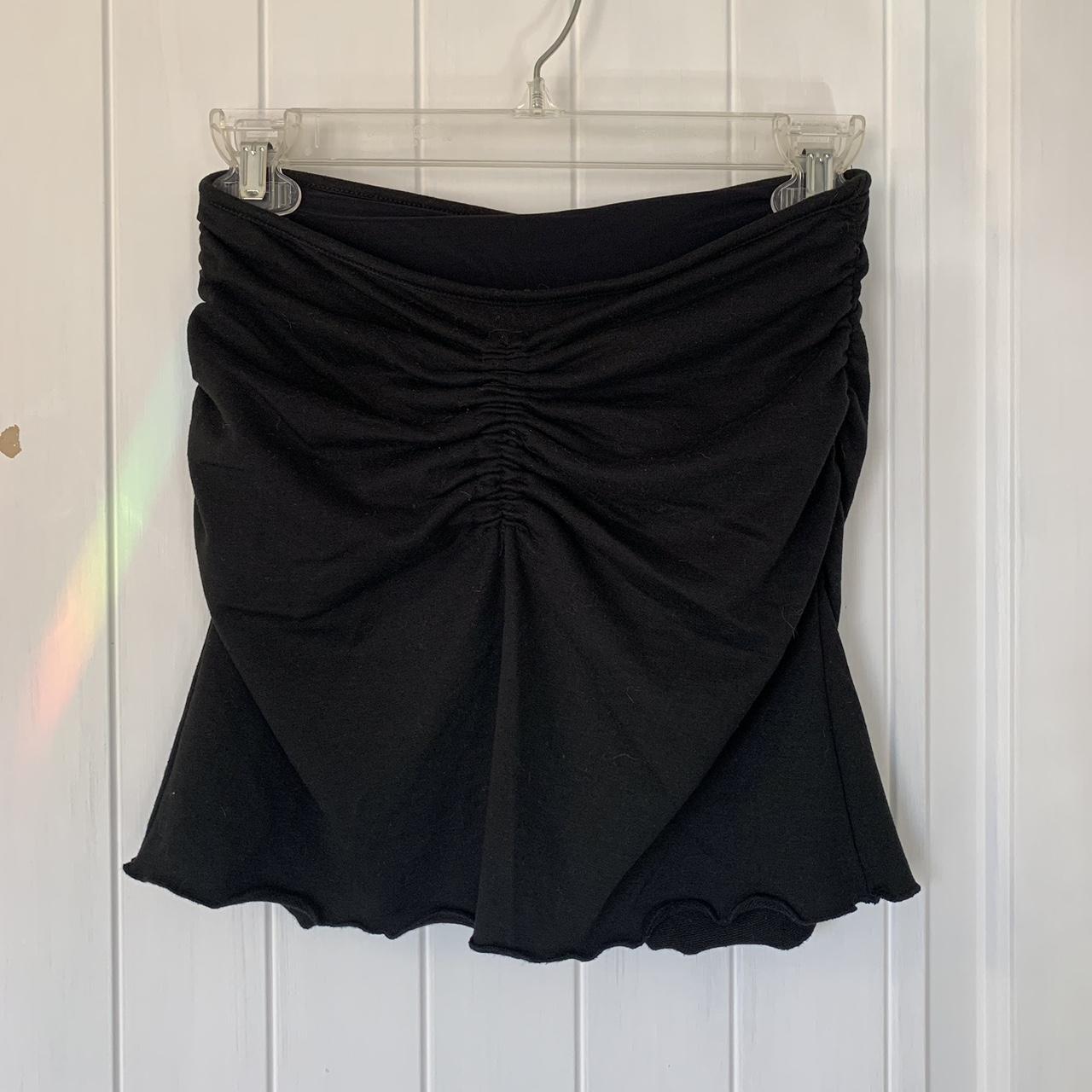 Scrunched black skirt You can adjust the amount of... - Depop