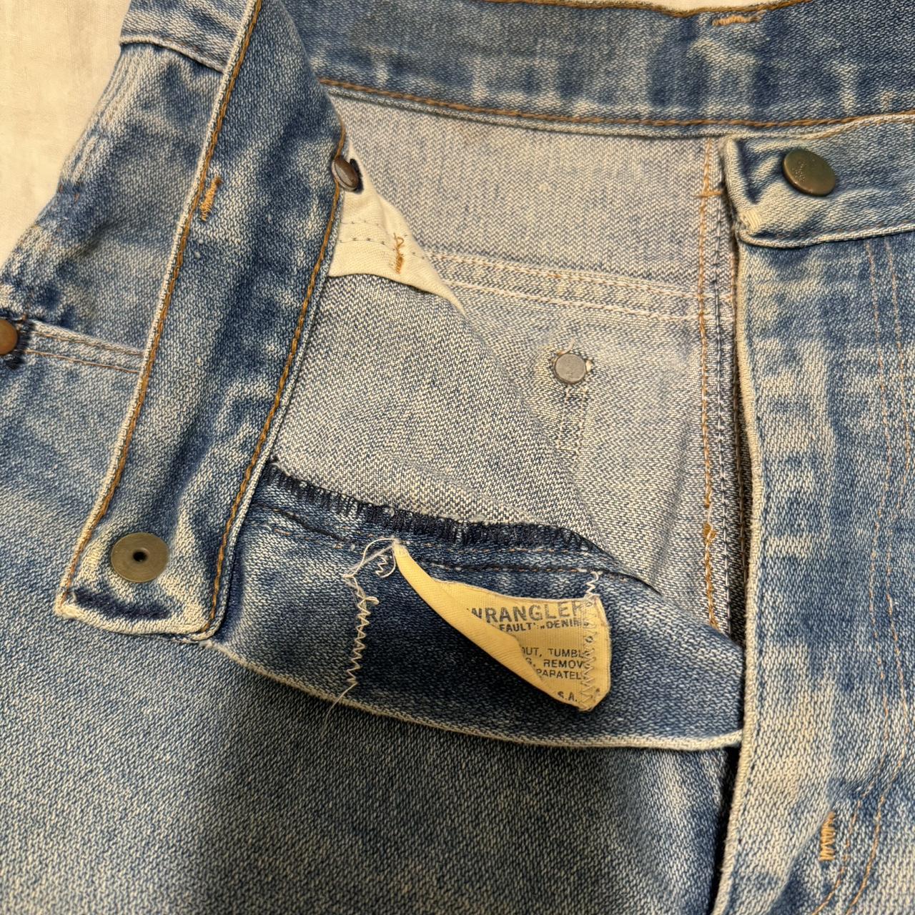 Vintage wranglers, fit a size 25. Very well loved... - Depop