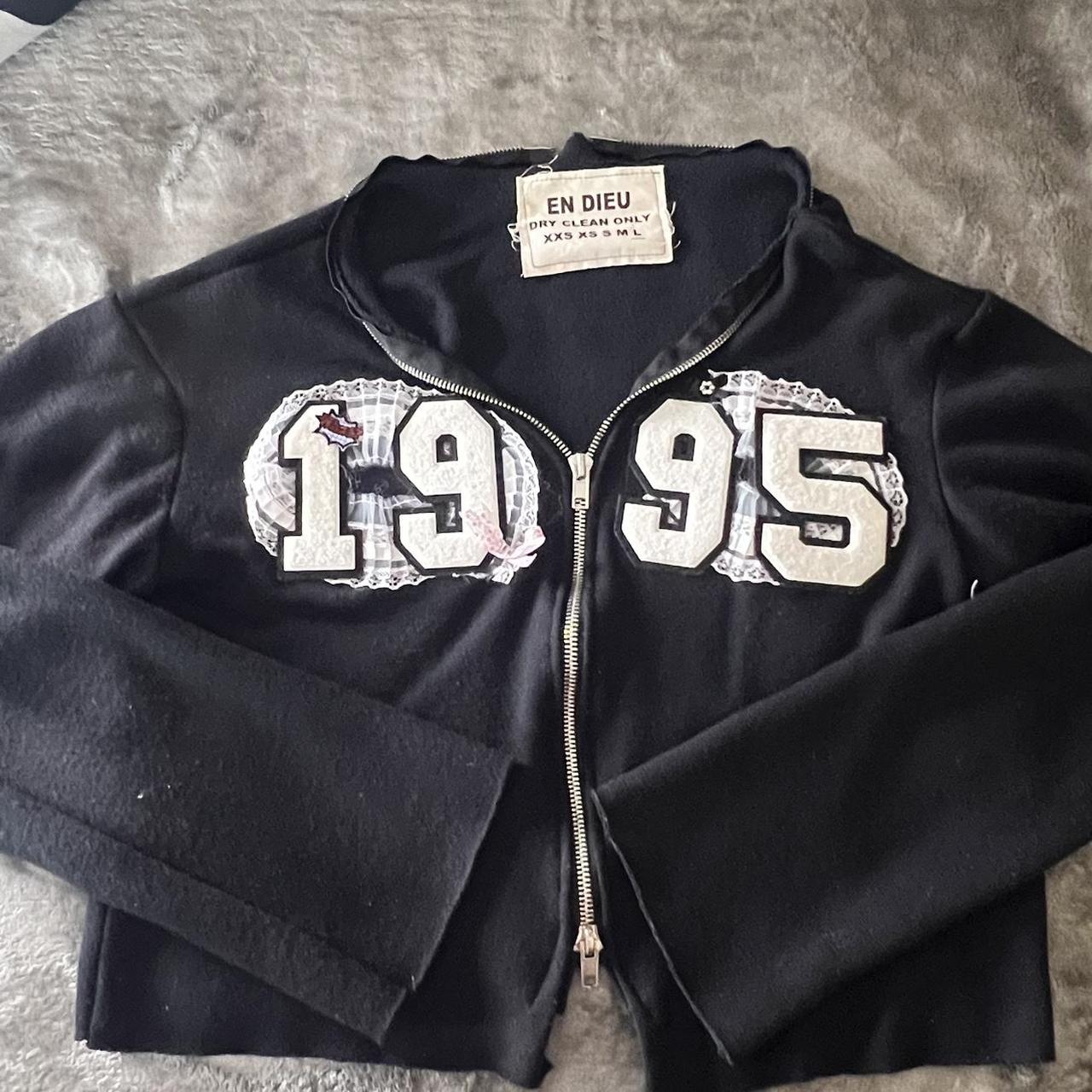 item listed by anwtnnn