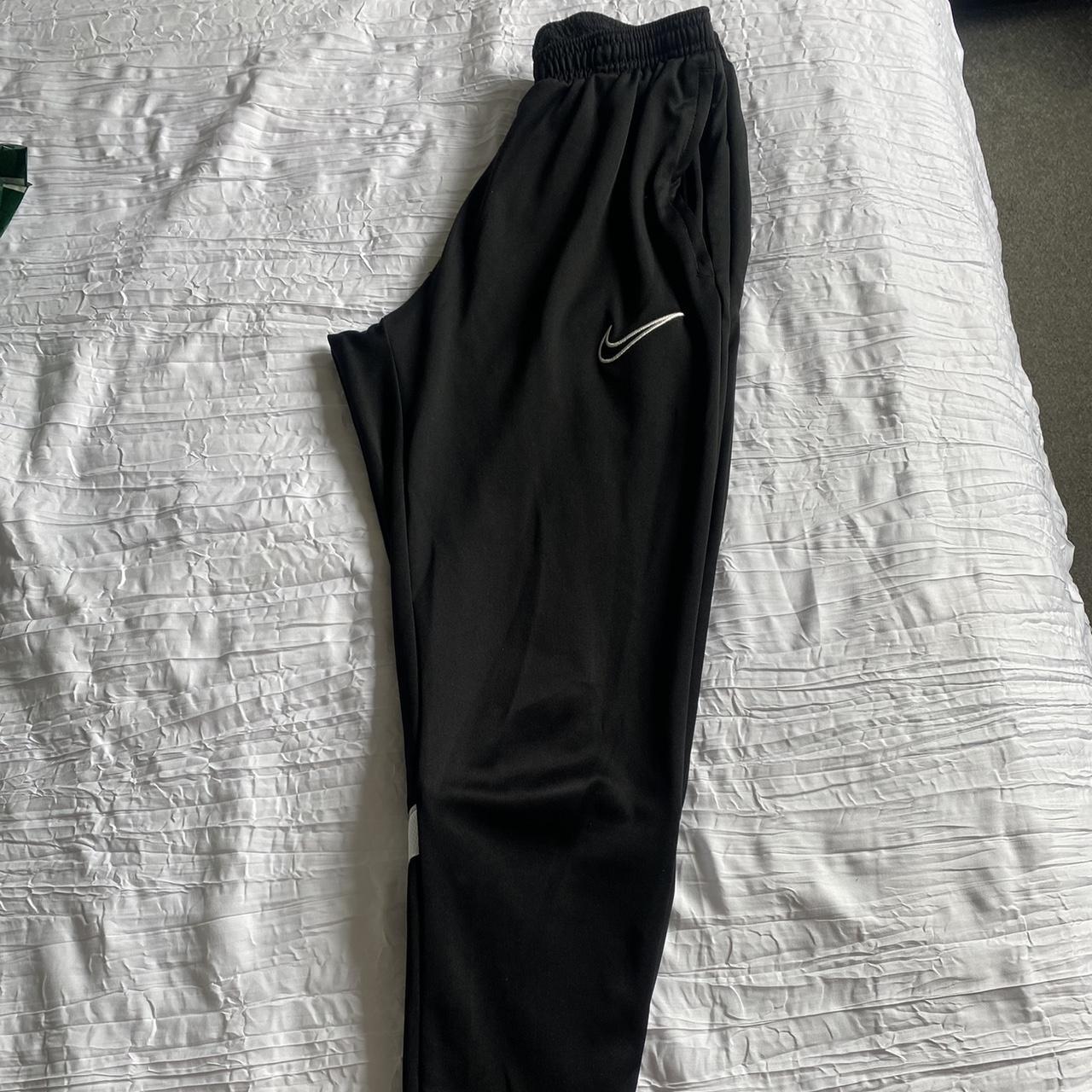 mens xs nike joggers