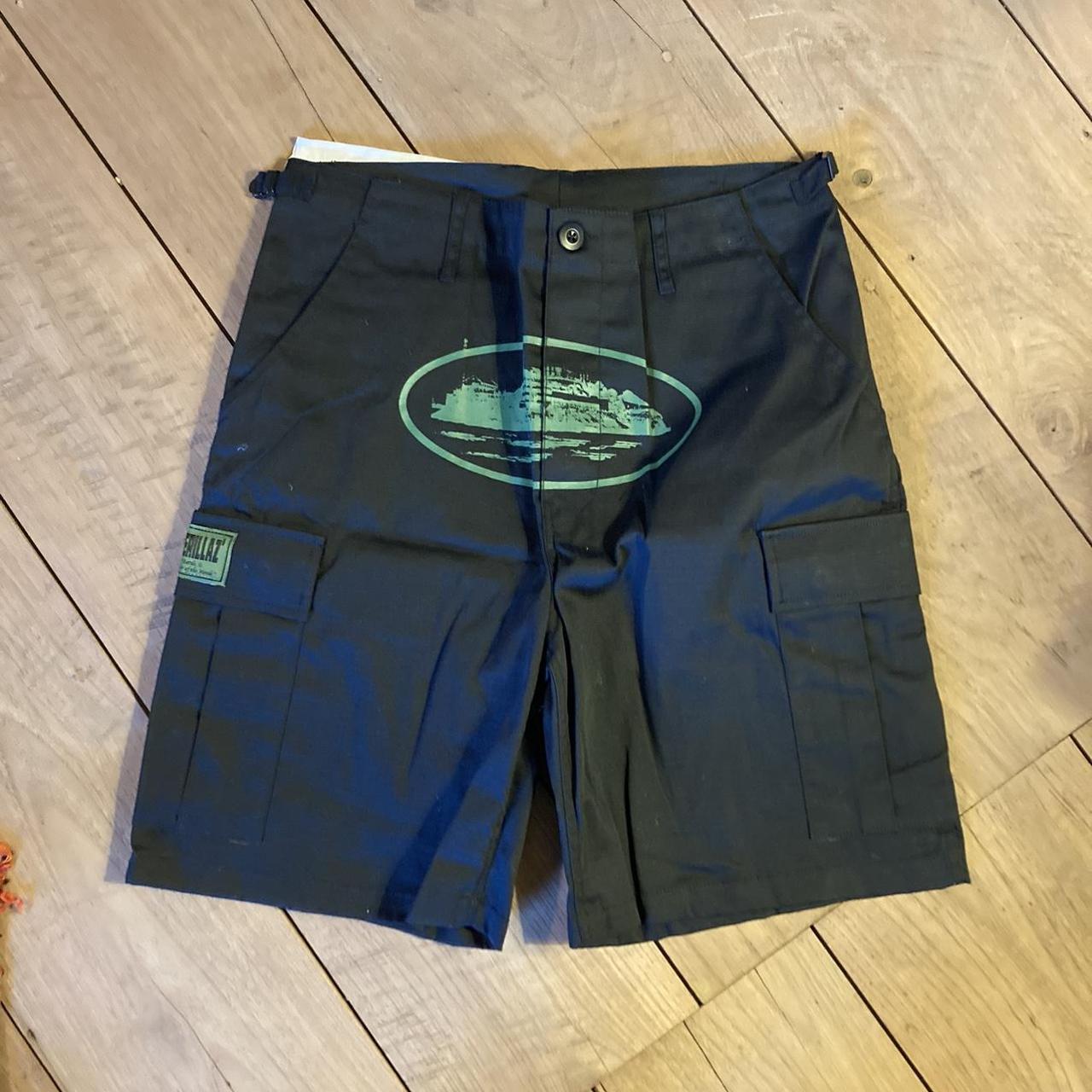 Men's Black and Green Shorts | Depop